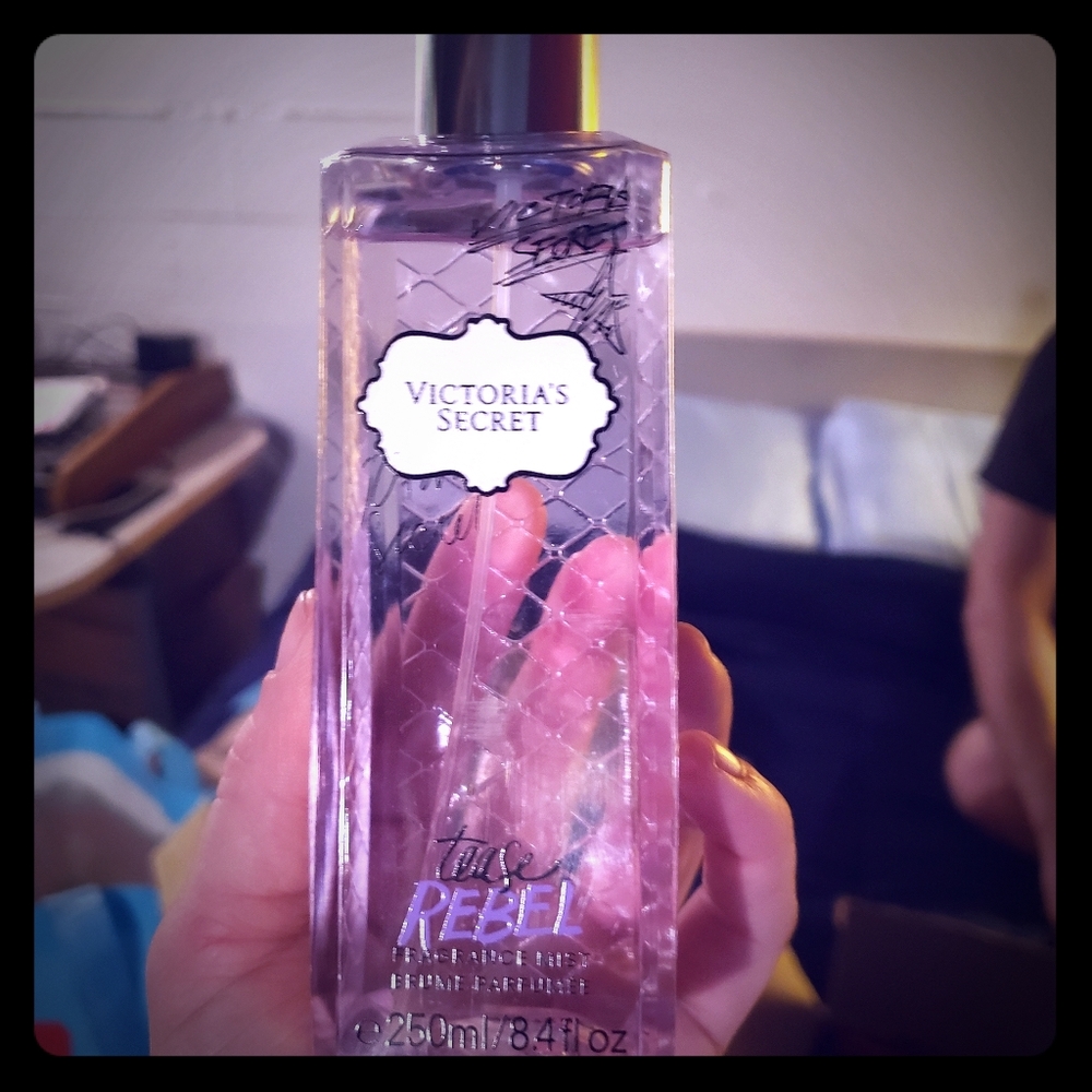 New fragrance Victoria secret never used.